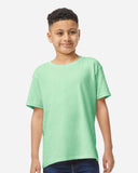 Gildan G5000B Mint Green modelo juvenil Front